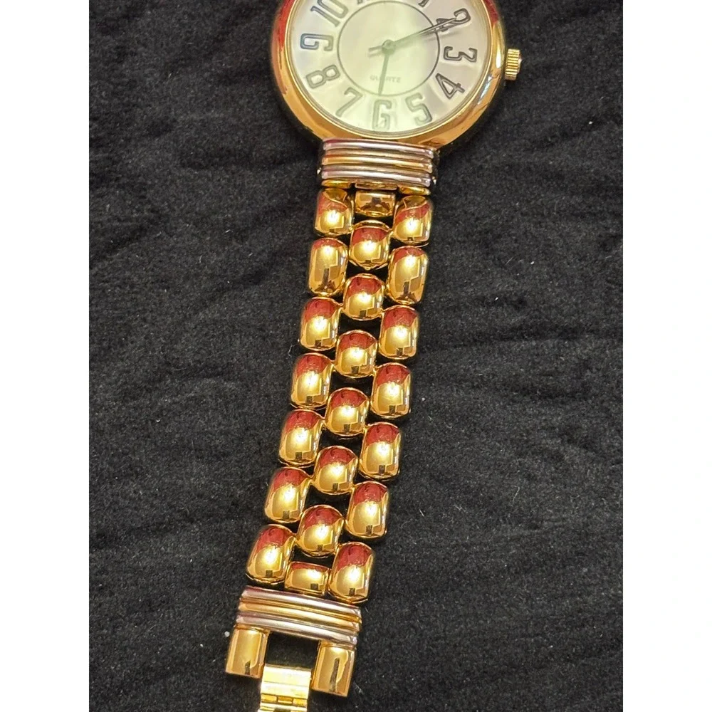 Vintage Womens Two Tone Gold Silver Link Bracelet Quartz Watch Japan Movt